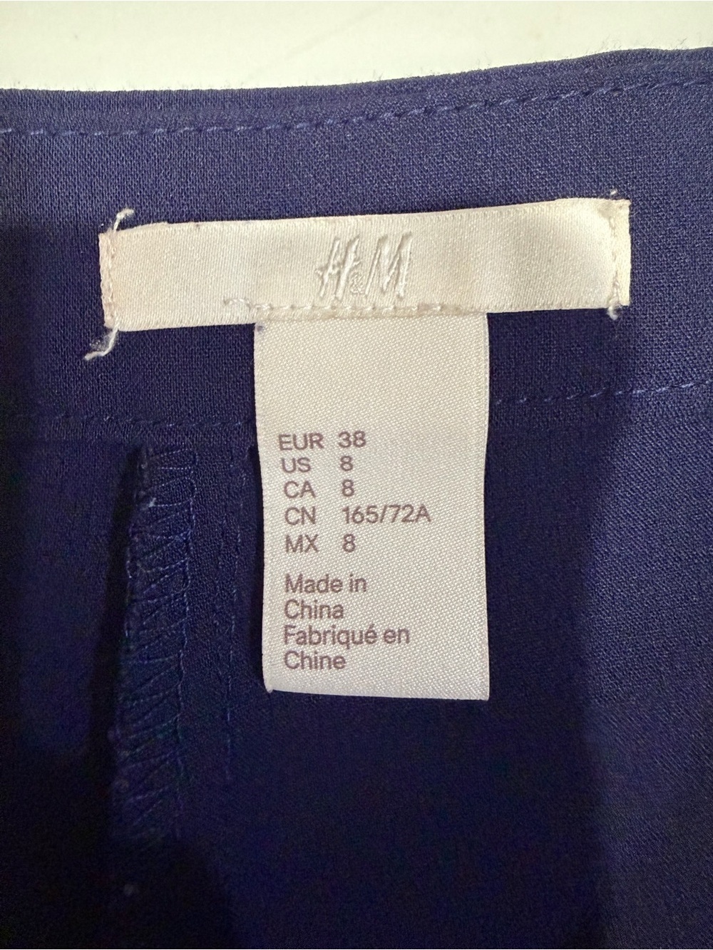 H&M Navy Scalloped Side Zip Shorts Size 8 - Picture 4 of 12